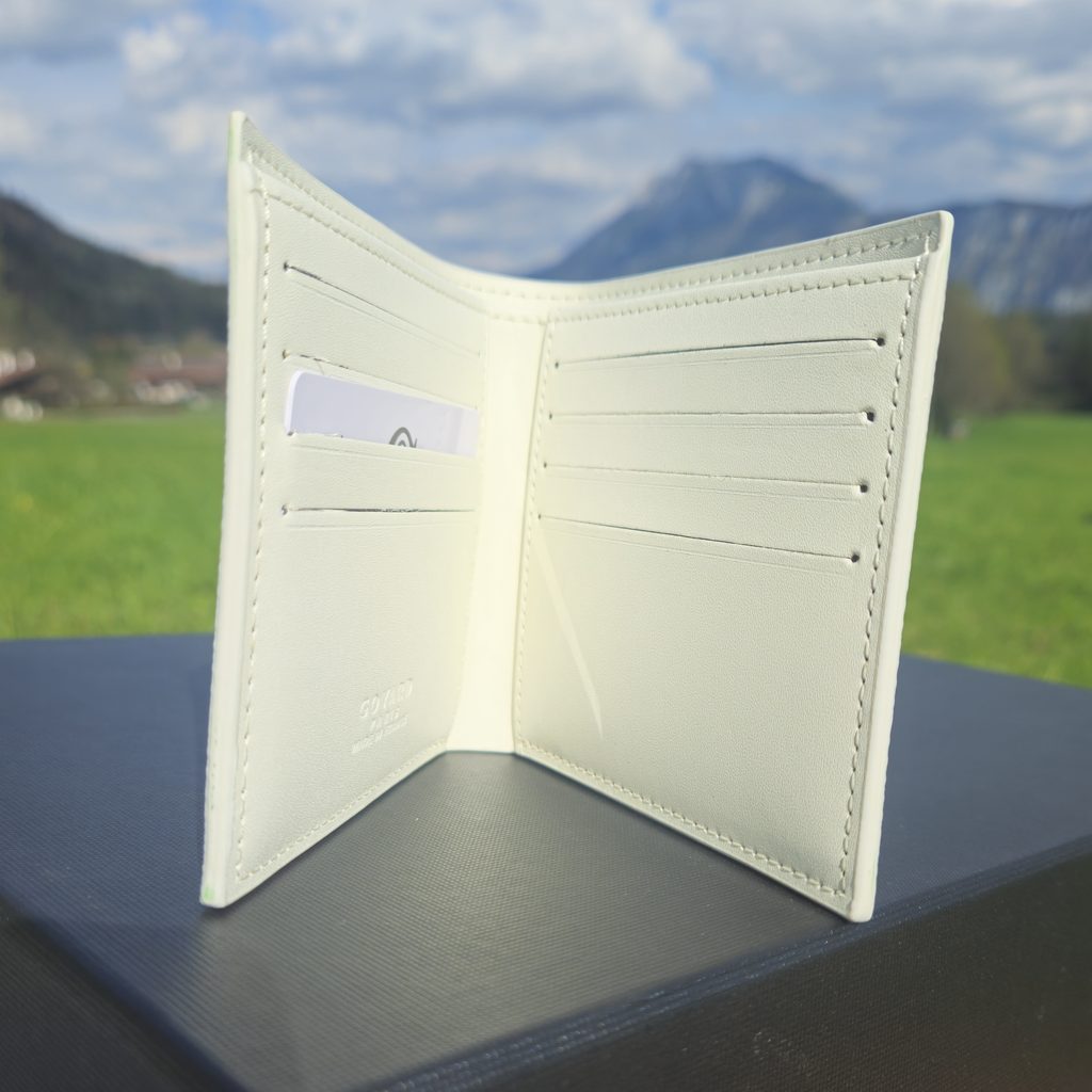 Yard Wallet White