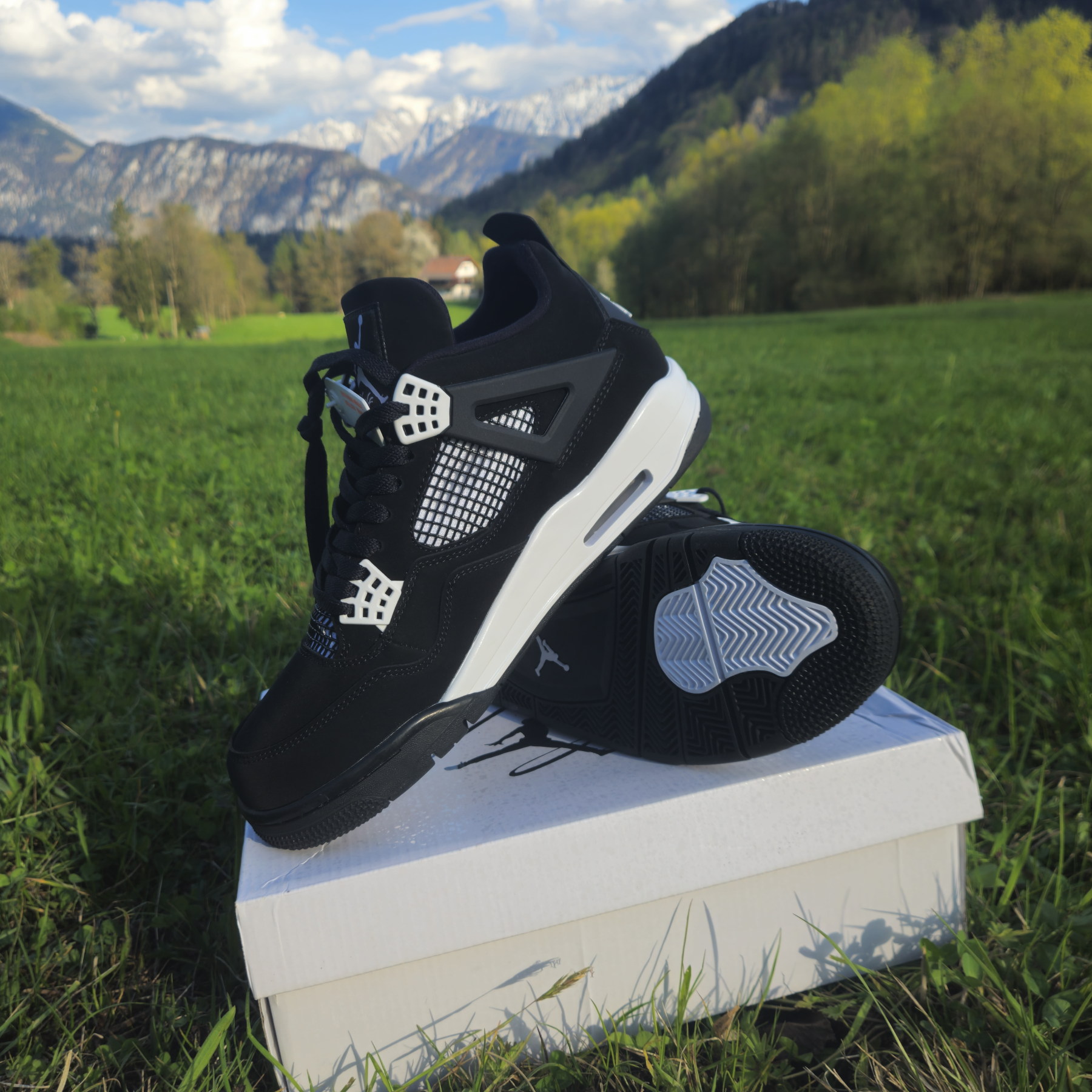 Jordan 4 Black White