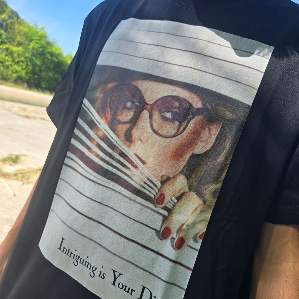 Dyor Intriguing T-Shirt Black